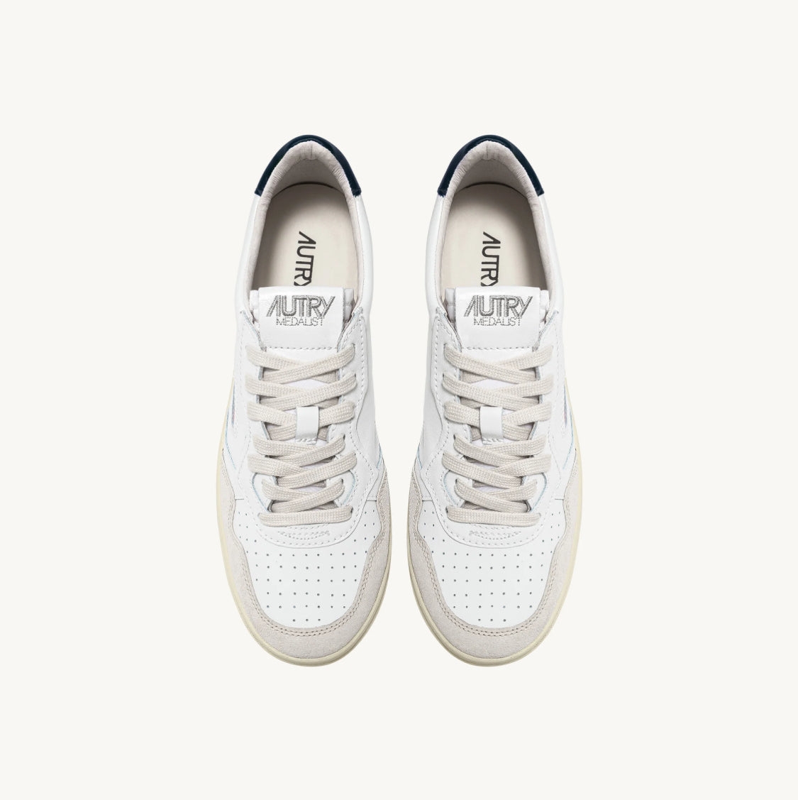 MEDALIST SNEAKERS