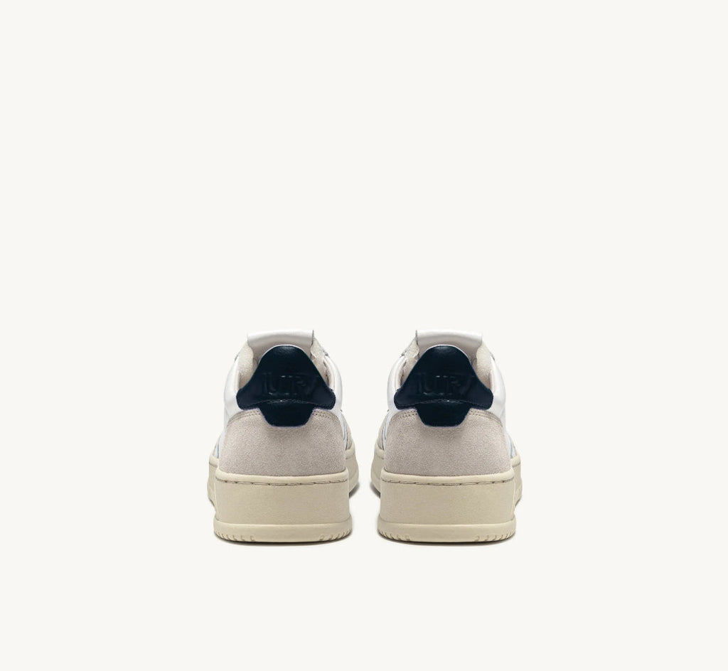 MEDALIST SNEAKERS