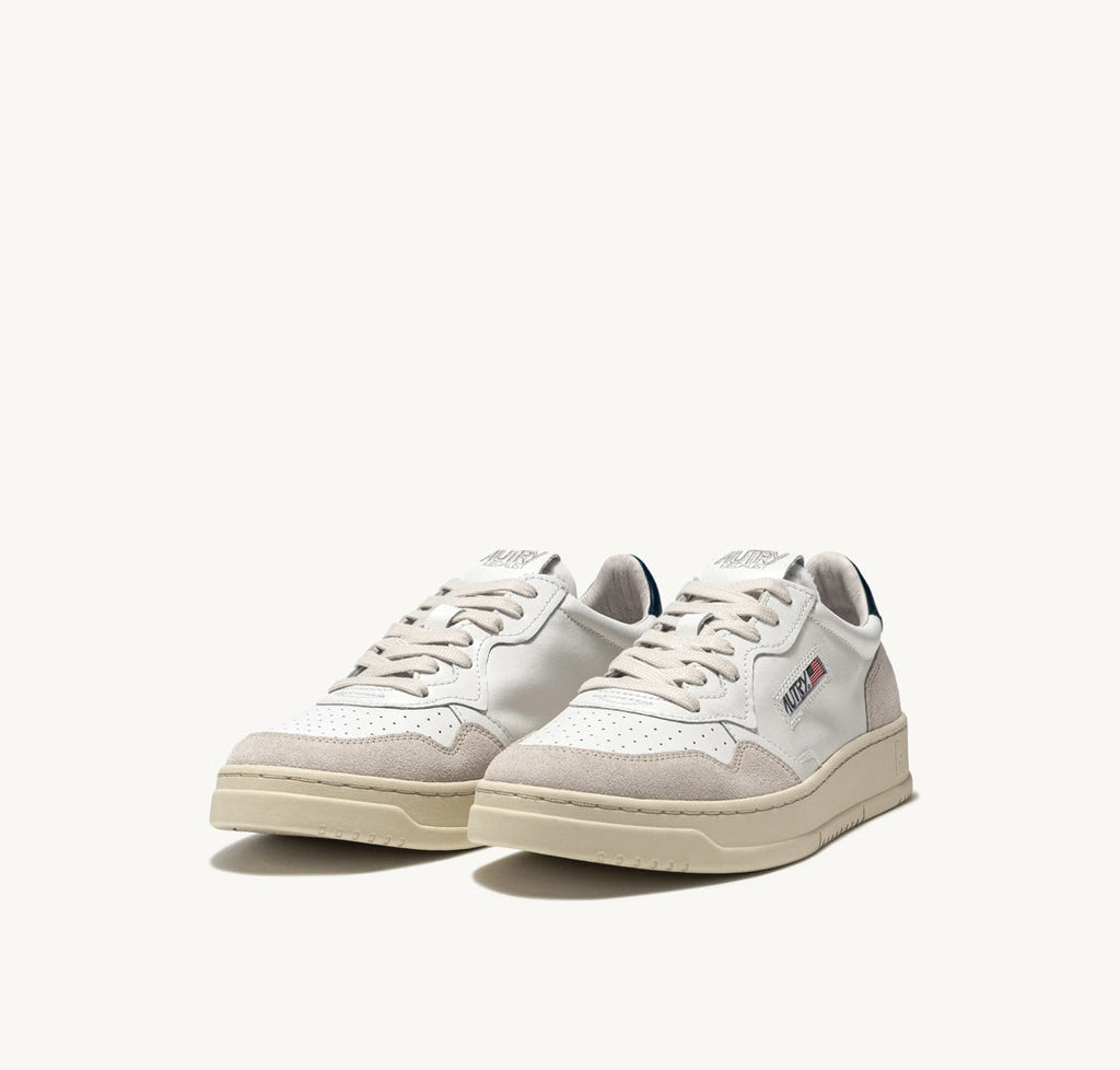 MEDALIST SNEAKERS