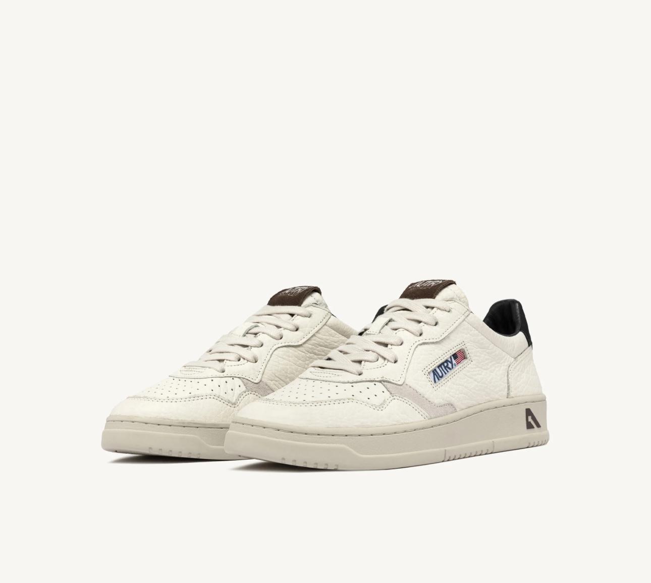 MEDALIST SNEAKERS
