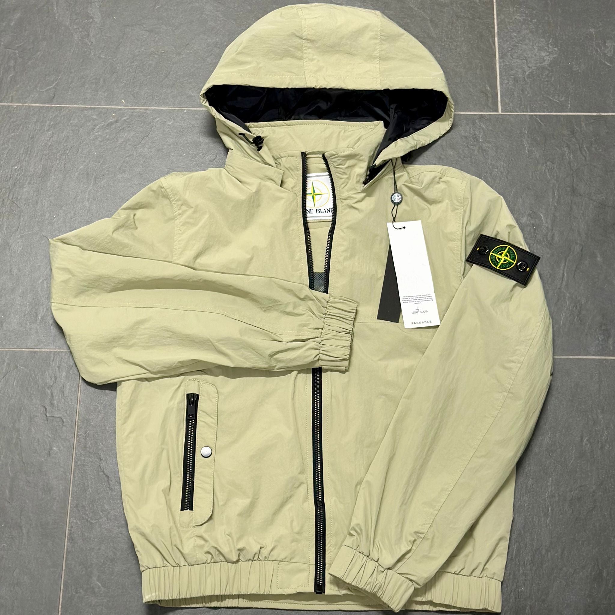 GIACCA PRIMAVERILE STONE ISLAND CON CAPPUCCIO REMOVIBILE COLORE BEIGE